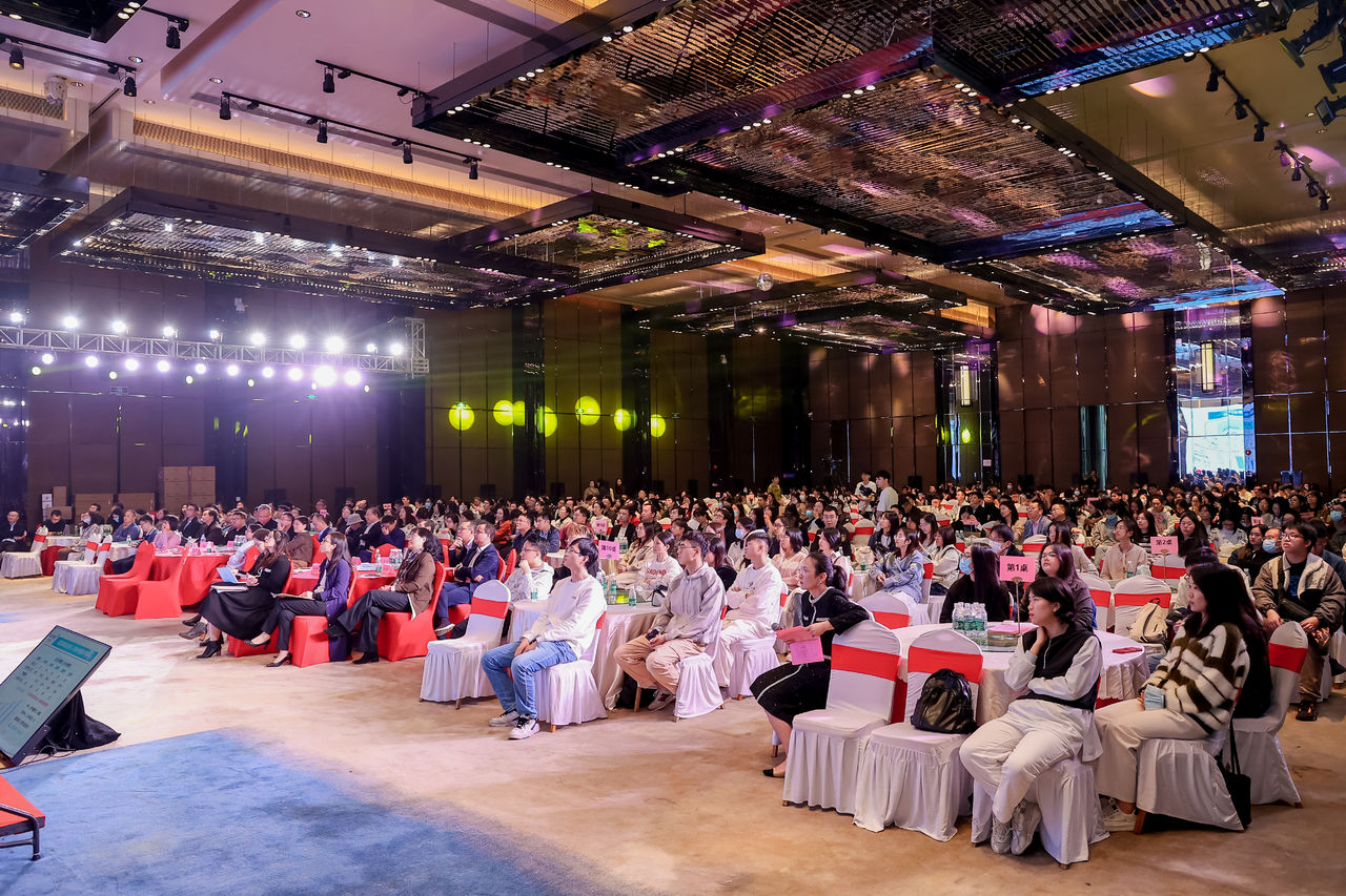 “穿越寒冬 韌性增長(zhǎng)”——2024博濟(jì)醫(yī)藥年會(huì)盛大召開